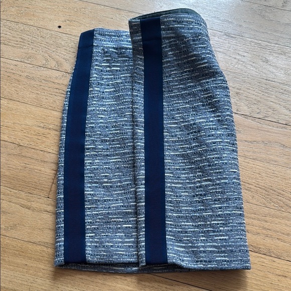 Marc Jacob’s mini skirt navy size 8 - Picture 7 of 7